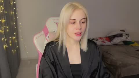 Snapshot of candyhannah chatting on 11, 2, 2026 You can call me HH online show from 11, 2, 2026