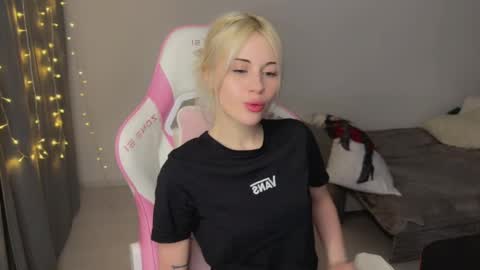 Snapshot of candyhannah chatting on 28, 2, 2026 You can call me HH online show from 28, 2, 2026