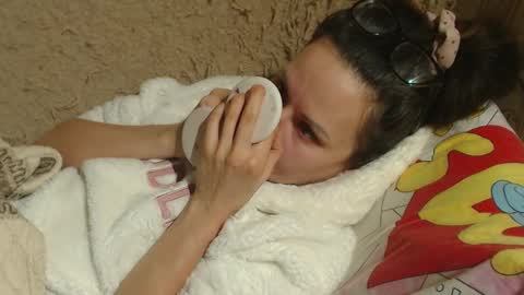 say meow and send tips  online show from 25, 1, 2025