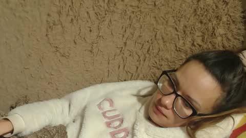 say meow and send tips  online show from 26, 1, 2025