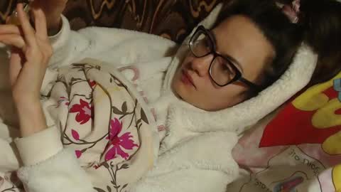 say meow and send tips  online show from 2, 3, 2025