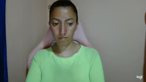 Snapshot of candymilfff chatting on 10, 4, 2026 candymilfff online show from 10, 4, 2026