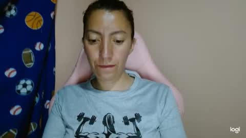 Snapshot of candymilfff chatting on 9, 5, 2026 candymilfff online show from 9, 5, 2026