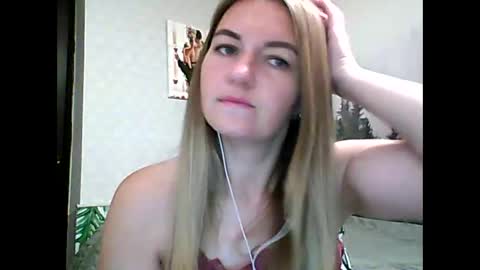 Snapshot of candyolime chatting on 8, 9, 2025 Daisy online show from 8, 9, 2025