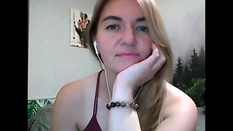 Snapshot of candyolime chatting on 13, 9, 2025 Daisy online show from 13, 9, 2025