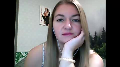 Snapshot of candyolime chatting on 13, 10, 2025 Daisy online show from 13, 10, 2025