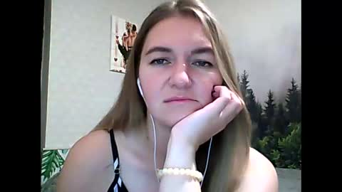 Snapshot of candyolime chatting on 14, 10, 2025 Daisy online show from 14, 10, 2025