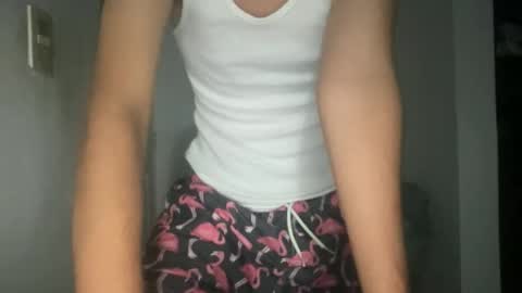 candyperfumeboyy online show from 26, 4, 2026