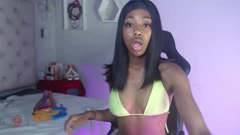 Snapshot of candyy_ebony chatting on 26, 11, 2025 Candy Ebony online show from 26, 11, 2025