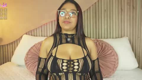 Snapshot of canela_hotxx chatting on 14, 4, 2026 Canela Hot online show from 14, 4, 2026