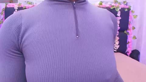 Aura  online show from 9, 10, 2025