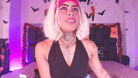 Aura  online show from 16, 10, 2025