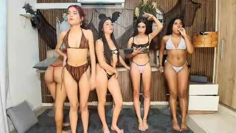 Snapshot of canelasquirtxxx chatting on 24, 10, 2025 Sara online show from 24, 10, 2025