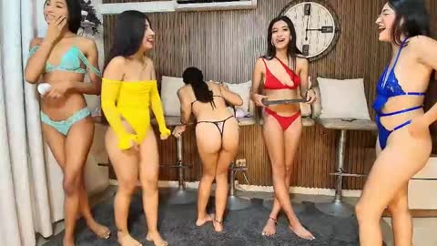 Snapshot of canelasquirtxxx chatting on 12, 11, 2025 Sara online show from 12, 11, 2025