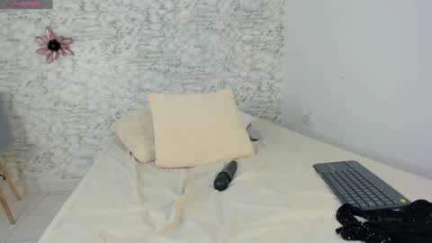 Snapshot of canhela1 chatting on 9, 1, 2025 Canhela online show from 9, 1, 2025
