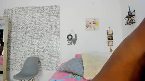 Snapshot of canhela1 chatting on 6, 10, 2025 Canhela online show from 6, 10, 2025