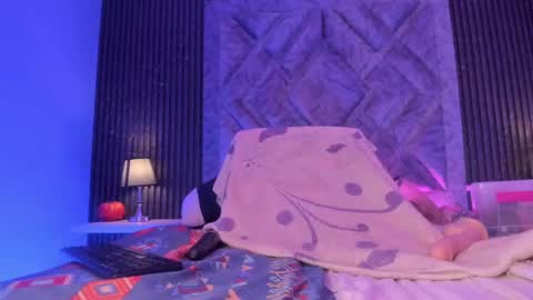 GABRIELA LOPEZ online show from 19, 1, 2025