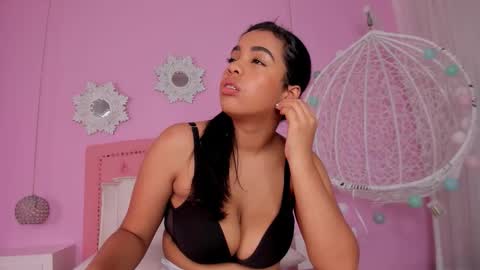 Snapshot of cannelasmith chatting on 9, 10, 2025 cannelasmith online show from 9, 10, 2025