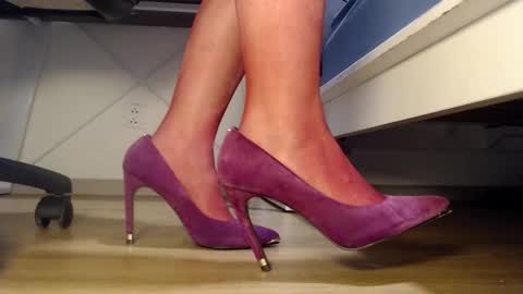 Miss Di online show from 4, 10, 2025