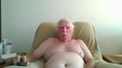 Snapshot of capecod21 chatting on 9, 9, 2025 capecod21 online show from 9, 9, 2025