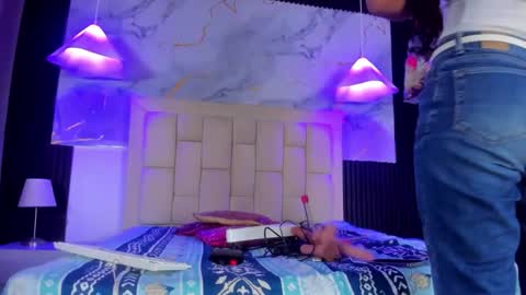 Snapshot of caraiosh_ chatting on 15, 12, 2025 Cara online show from 15, 12, 2025