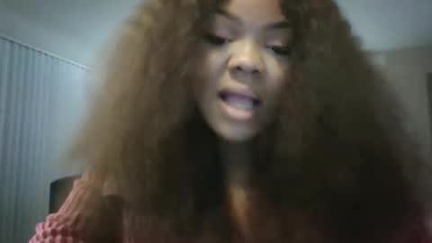 Snapshot of caramel_sexy4u chatting on 22, 11, 2025 caramel_sexy4u online show from 22, 11, 2025