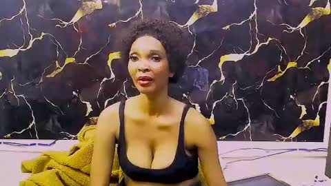 caramelminxx_ online show from 14, 6, 2026