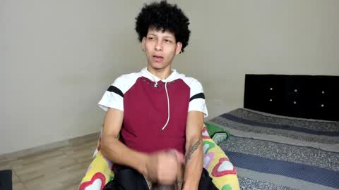 Carlos and Cristian  online show from 5, 2, 2025