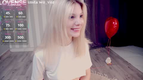 Snapshot of careful_i_bite chatting on 15, 2, 2026 NONA follow online show from 15, 2, 2026