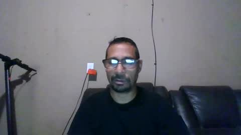 Adams huge online show from 17, 12, 2025