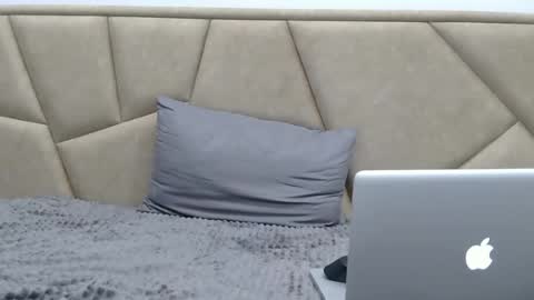 sexy online show from 10, 6, 2026