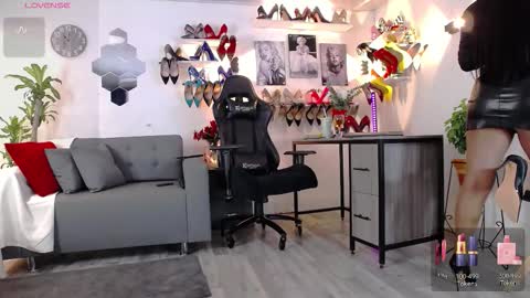 Carla independent model    online show from 29, 3, 2026