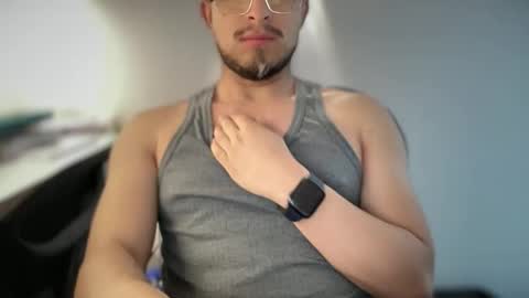 Snapshot of carlcarlinches4 chatting on 11, 11, 2025 carlcarlinches4 online show from 11, 11, 2025