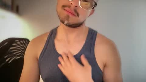 Snapshot of carlcarlinches4 chatting on 1, 12, 2025 carlcarlinches4 online show from 1, 12, 2025