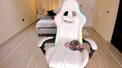 Snapshot of carleewinter chatting on 14, 12, 2024 Alejandra online show from 14, 12, 2024