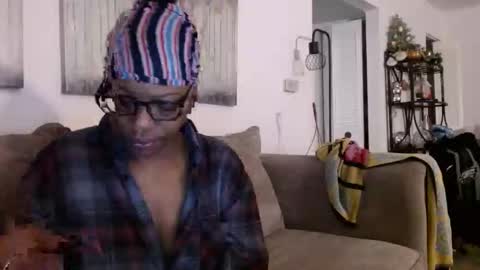 Snapshot of carliecreams chatting on 7, 2, 2026 Carlie online show from 7, 2, 2026