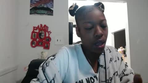 Snapshot of carliecreams chatting on 28, 2, 2026 Carlie online show from 28, 2, 2026