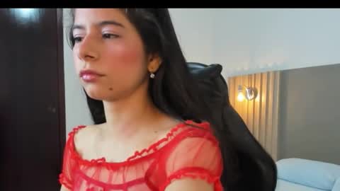 Snapshot of carlina_15 chatting on 8, 1, 2026 C A R L I N A online show from 8, 1, 2026