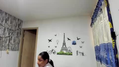 Snapshot of carlos_diana chatting on 29, 10, 2025 carlos diana online show from 29, 10, 2025