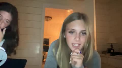 Snapshot of carlybora chatting on 11, 11, 2025 Carly Bora online show from 11, 11, 2025