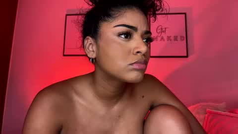 Snapshot of carlymonroee_ chatting on 4, 3, 2025 Littlecarly online show from 4, 3, 2025