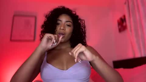 Snapshot of carlymonroee_ chatting on 12, 3, 2025 Littlecarly online show from 12, 3, 2025