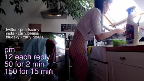 Carly Pearls online show from 4, 3, 2025