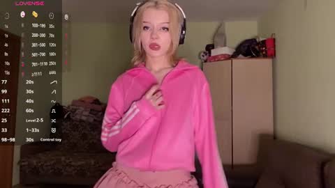 Elina online show from 14, 6, 2026