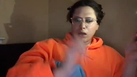 Snapshot of carnalflower95 chatting on 10, 4, 2026 Brooke online show from 10, 4, 2026