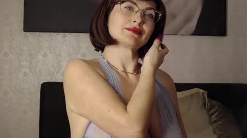 CaroJhones online show from 16, 2, 2025