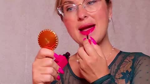 CaroJhones online show from 23, 9, 2025