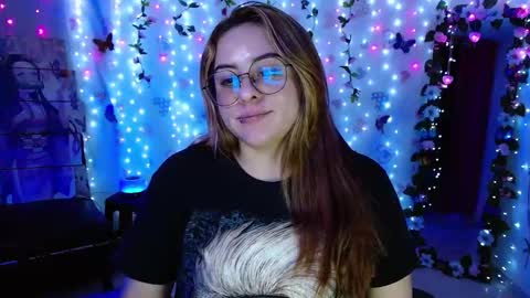 Snapshot of carol20_1994 chatting on 6, 11, 2025 Carolina online show from 6, 11, 2025