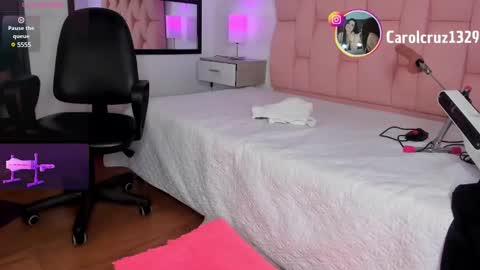 Carol  Cruz online show from 13, 1, 2025