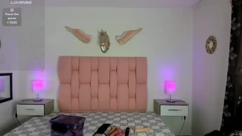 Carol  Cruz online show from 26, 1, 2025